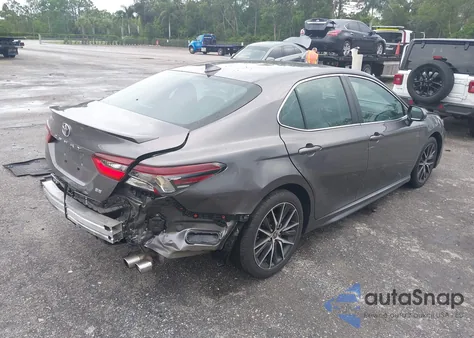 2022 Toyota Camry Se z USA, uszkodzony, nr VIN 4T1T11AKXNU640762